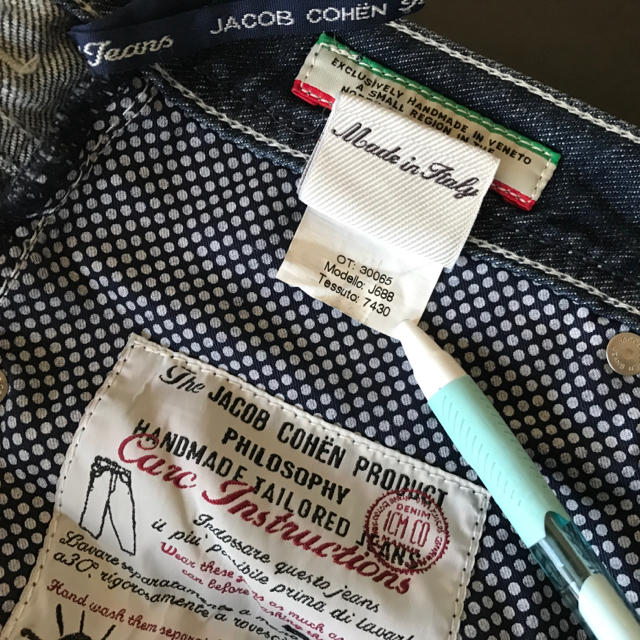 JACOB COHEN(ヤコブコーエン)の【専用出品】ヤコブコーエン JACOB COHEN デニム J688 サイズ32 メンズのパンツ(デニム/ジーンズ)の商品写真