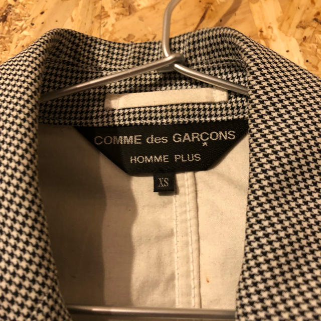 COMME des GARCONS HOMME PLUS(コムデギャルソンオムプリュス)のCOMME des GARCONS homme plus ジャケット メンズのジャケット/アウター(テーラードジャケット)の商品写真