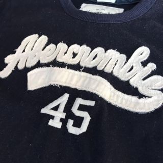 アバクロンビーアンドフィッチ(Abercrombie&Fitch)のアバクロ アバクロンビー&フィッチ ロンT ネイビー(Tシャツ/カットソー(七分/長袖))