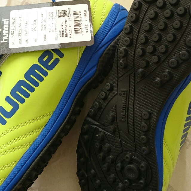 hummel(ヒュンメル)の新品★23.0半額 ヒュンメル  サッカー トレシュー スパイク  スポーツ/アウトドアのサッカー/フットサル(シューズ)の商品写真