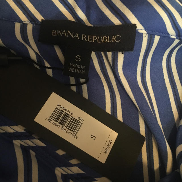 Banana Republic(バナナリパブリック)の週末値下げ 新品タグ付き バナナリパブリック ボウタイトップス レディースのトップス(シャツ/ブラウス(半袖/袖なし))の商品写真