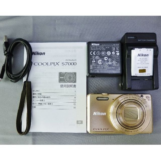 Nikon(ニコン)のNikon スリム２０倍ズーム　　　Ｗi-Fi コンデジ S7000 スマホ/家電/カメラのカメラ(コンパクトデジタルカメラ)の商品写真