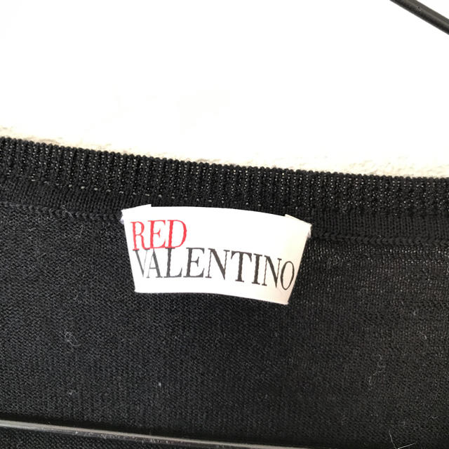 RED VALENTINO(レッドヴァレンティノ)の⚠️本日限り価格【RED VALENTINO】ブラックニット レディースのトップス(ニット/セーター)の商品写真