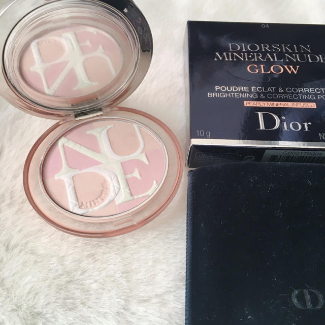 Dior(ディオール)のDior ミネラルヌード グロウパウダー  コスメ/美容のベースメイク/化粧品(フェイスパウダー)の商品写真