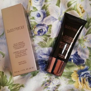 ローラメルシエ(laura mercier)の新品未使用 ローラメルシエ シルククリーム ファンデーションミディアムアイボリー(ファンデーション)