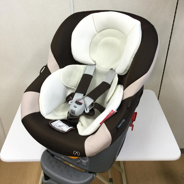 新生児対応チャイルドシート エールベベ クルット プレミアム ショコラ