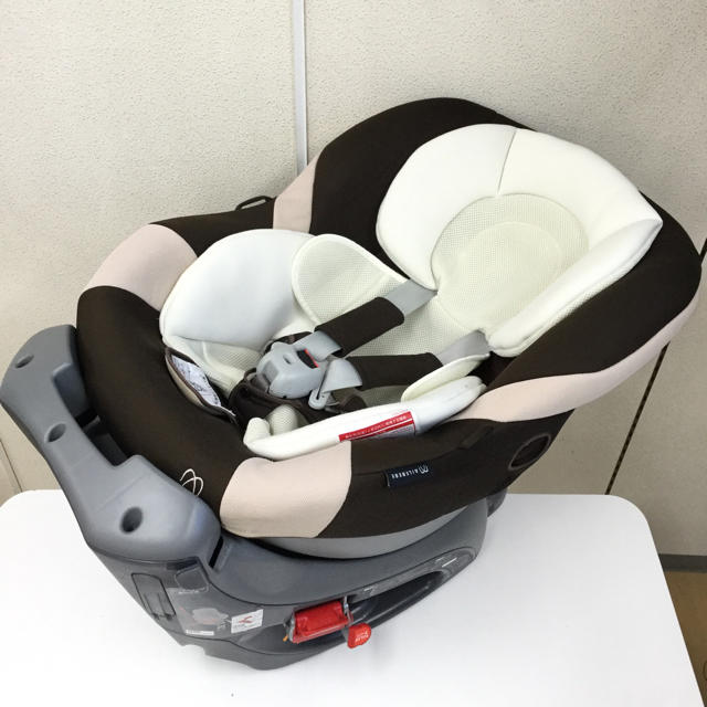 新生児対応チャイルドシート エールベベ クルット プレミアム ショコラ