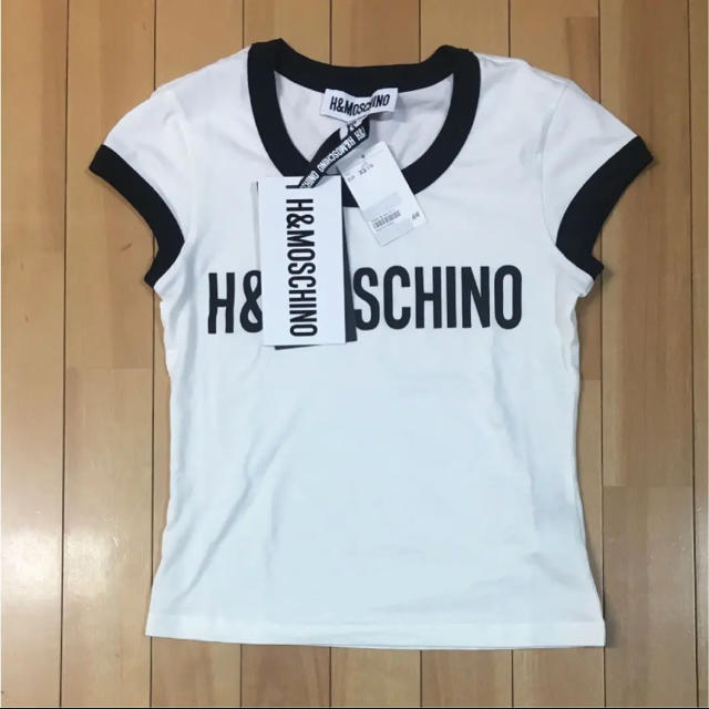 MOSCHINO(モスキーノ)のH&M モスキーノ ロゴプリントTシャツ レディースのトップス(Tシャツ(半袖/袖なし))の商品写真