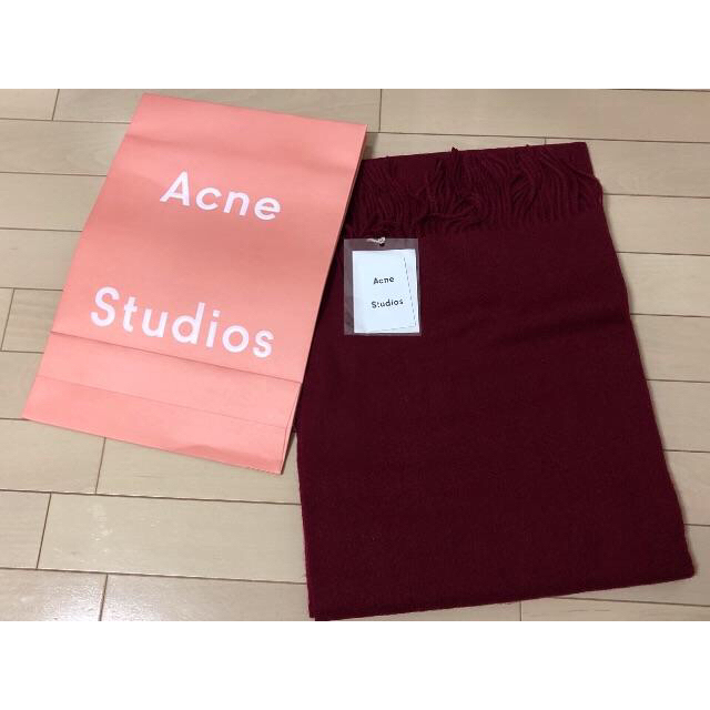 ACNE(アクネ)の値下OK【新品未使用】AcneStudios アクネ マフラー 入手困難 旧タグ レディースのファッション小物(マフラー/ショール)の商品写真