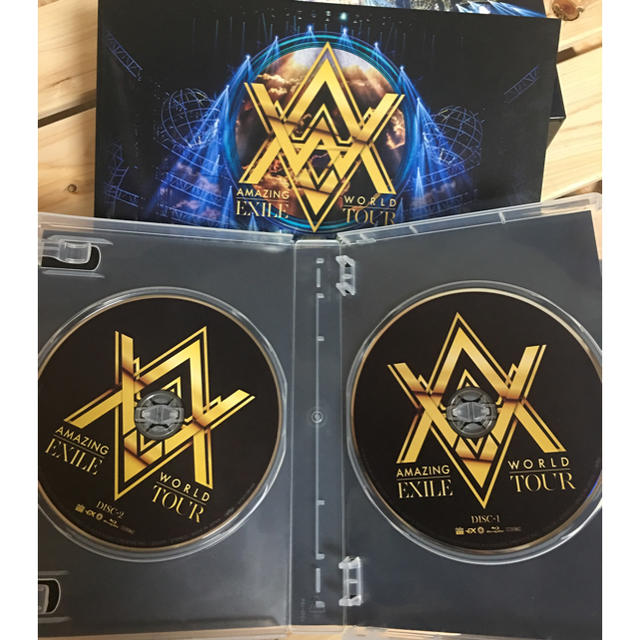 EXILE(エグザイル)のEXILE AMAZING WORLD 2015 Blu-ray フラッグ付 エンタメ/ホビーのDVD/ブルーレイ(ミュージック)の商品写真