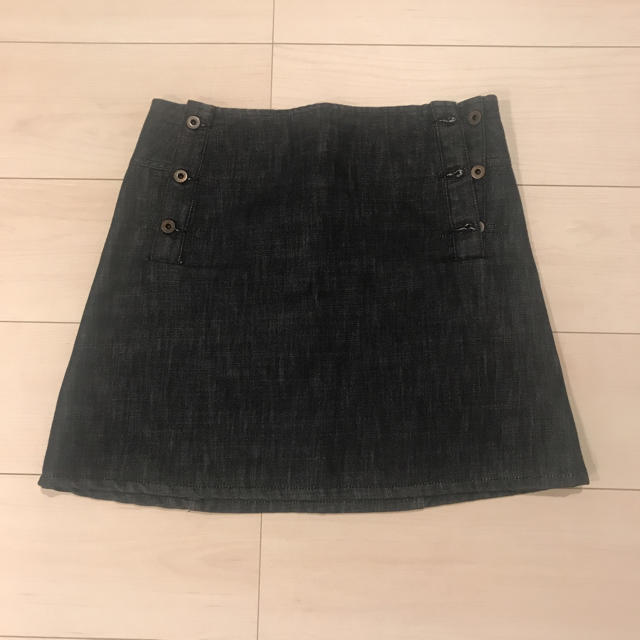 miumiu(ミュウミュウ)のmiumiuミニスカート レディースのスカート(ミニスカート)の商品写真