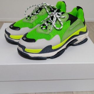 バレンシアガ(Balenciaga)の（まこさん専用）　新品 BALENCIAGA tripleS(スニーカー)