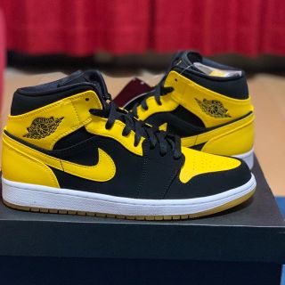 ナイキ(NIKE)のAIR JORDAN 1 MID 黒黄(スニーカー)