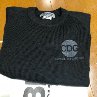 コムデギャルソン(COMME des GARCONS)のコムデギャルソンCDGロゴ入りニットBLACK(パーカー)