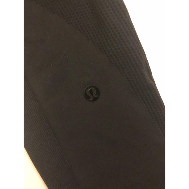 lululemon(ルルレモン)の未使用:Lululemon Zone in Crop レギンス サイズ 6 スポーツ/アウトドアのトレーニング/エクササイズ(ヨガ)の商品写真