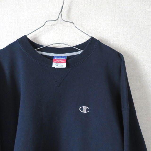 Champion champion 刺繍ロゴ スウェット ネイビー 古着 vintageの通販 by t's shop｜チャンピオンならラクマ