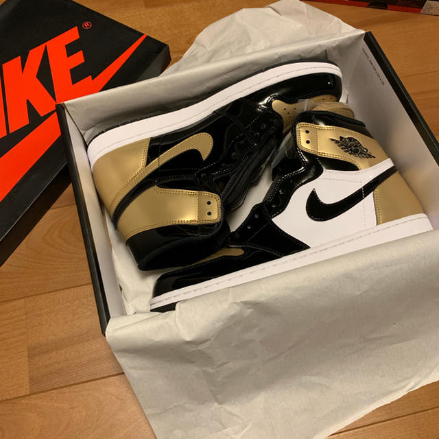 Nike Jordan 1 Retro High NRG "Gold Toe"スニーカー