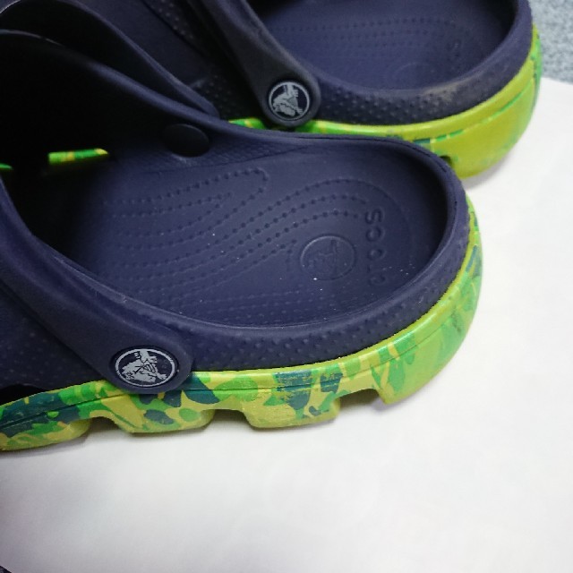 crocs(クロックス)のエルモ様専用☆★☆クロックスW7♪お安く☆★☆ レディースの靴/シューズ(サンダル)の商品写真