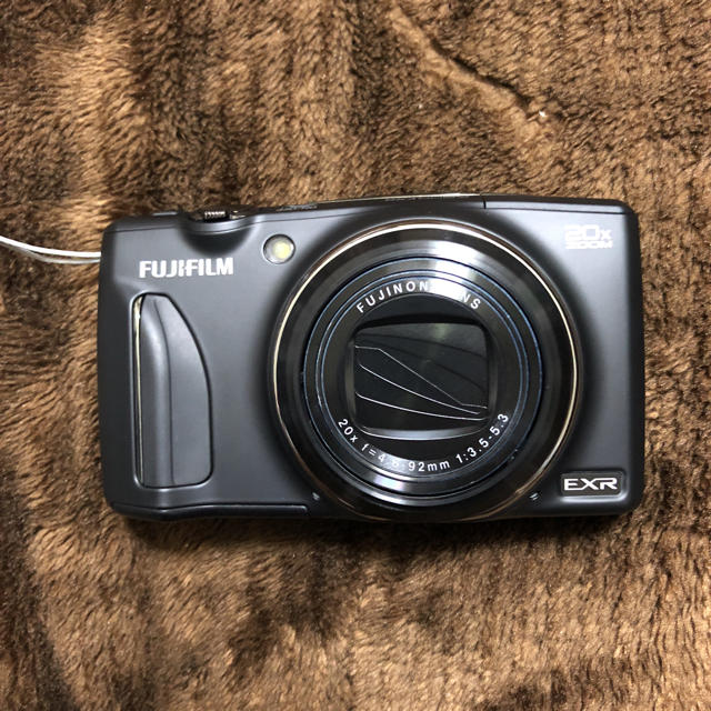 コンパクトデジタルカメラFUJIFILM デジタルカメラ FINEPIX F900 EXR
