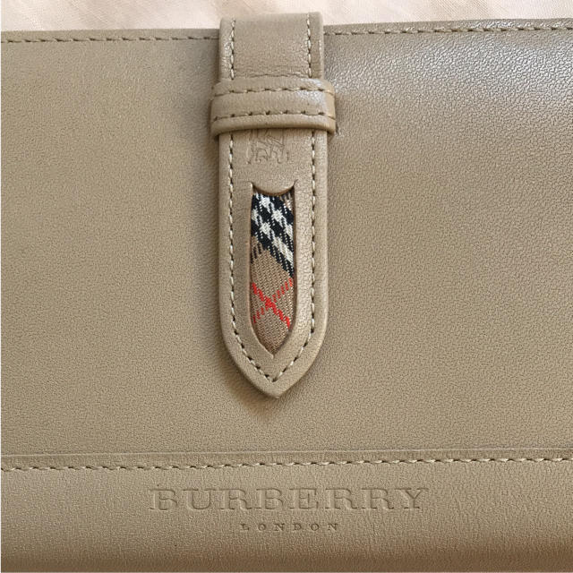 BURBERRY(バーバリー)の【タイムセール！11/16 23時まで】BURBERRY手帳カバー☆ベージュ レディースのファッション小物(その他)の商品写真