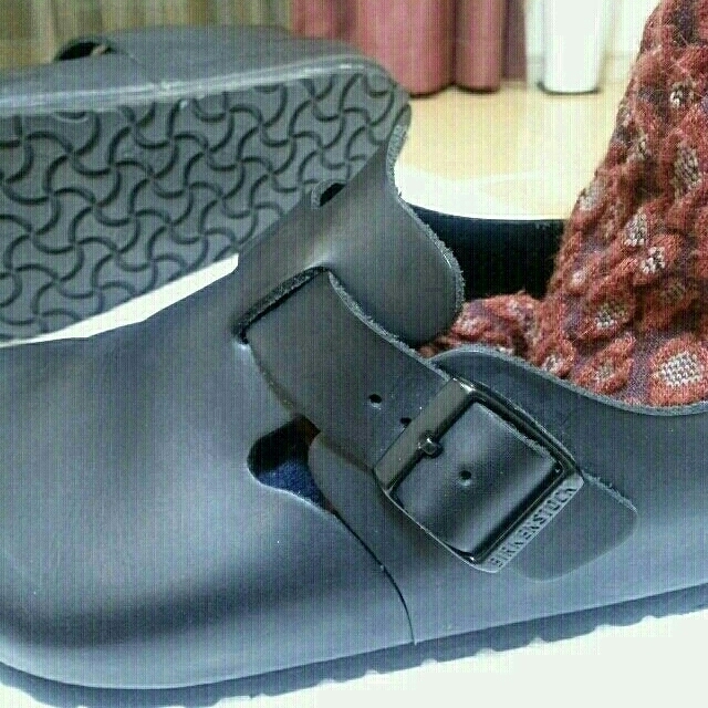 BIRKENSTOCK(ビルケンシュトック)のゆゆ様専用 本革　250cm(39）黒 レディースの靴/シューズ(ローファー/革靴)の商品写真