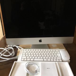 マック(Mac (Apple))のIMac 4K 21.5inch 2017 i7/16GB/1TB Fusion(デスクトップ型PC)