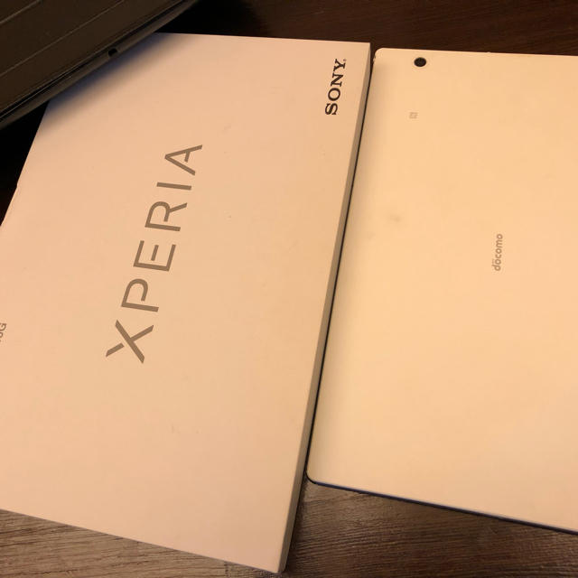 国産格安】 SONY Xperia Z4 tablet so-05G ホワイト の通販 by えんさん's shop｜ソニーならラクマ 