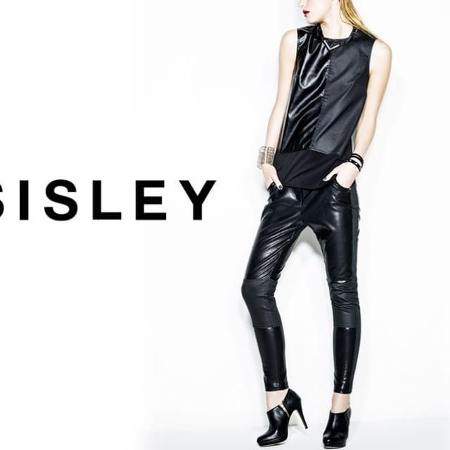 Sisley(シスレー)のSISLEY シスレー フェイクレザー 切替 スキニー パンツ / IT 38 レディースのパンツ(スキニーパンツ)の商品写真