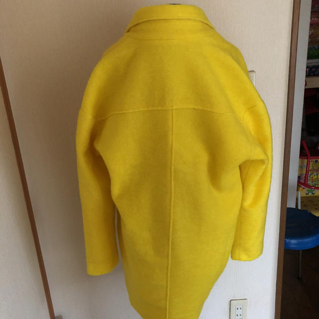 ZARA(ザラ)のZARA  イエローコート  黄色 レディースのジャケット/アウター(ロングコート)の商品写真