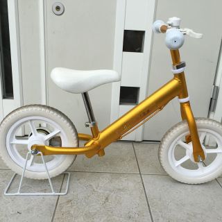 air bike（足蹴りバイク・トレーニングバイク）(三輪車)