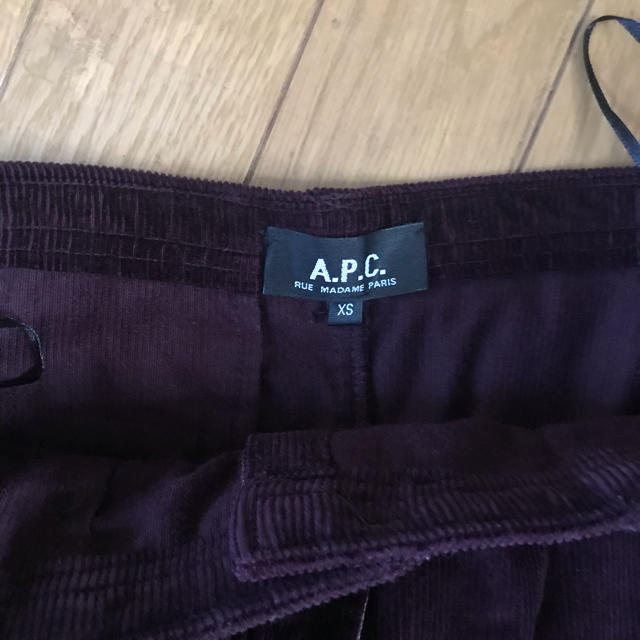 A.P.C(アーペーセー)のA.P.C. コーデュロイスカート レディースのスカート(ミニスカート)の商品写真