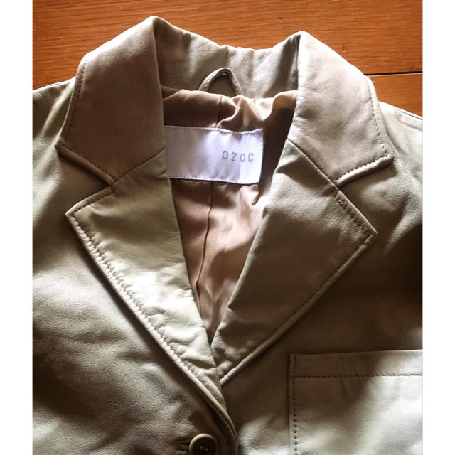 OZOC(オゾック)のオゾック  牛革  ジャケット  未使用新品 レディースのジャケット/アウター(テーラードジャケット)の商品写真