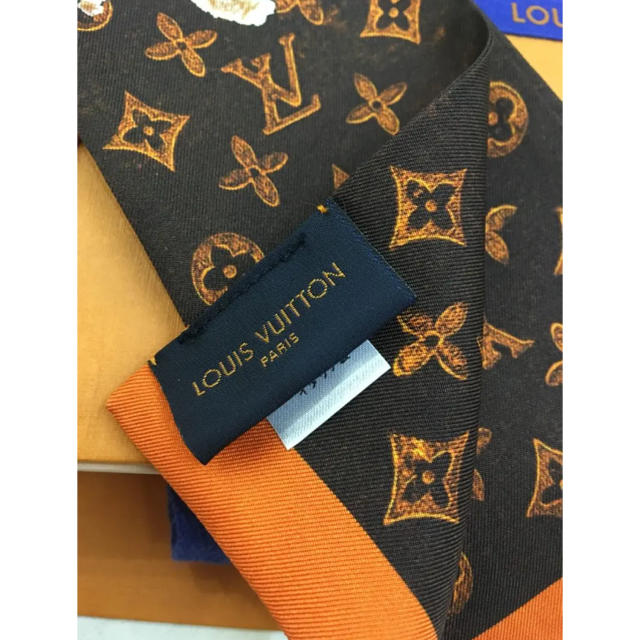 低価国産 LOUIS バンドー❤️キャットグラム スカーフの通販 by