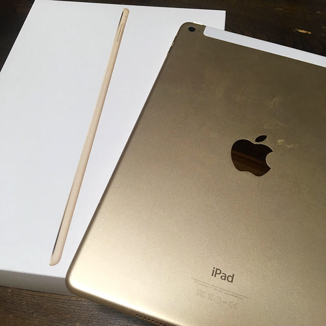 【美品】iPad Air 2 16G（おまけ カバー/キーボード付）