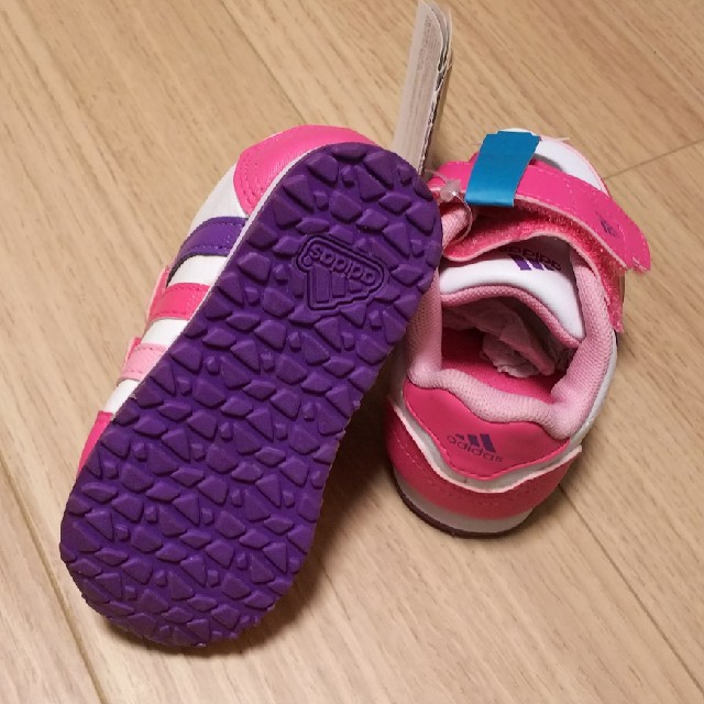 adidas(アディダス)の新品✳アディダススニーカー 12cm ピンク キッズ/ベビー/マタニティのベビー靴/シューズ(~14cm)(スニーカー)の商品写真