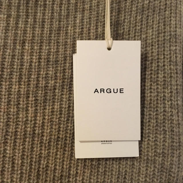 やっこ様専用 ARGUE オフショルダーニットワンピース ベージュ レディースのワンピース(ロングワンピース/マキシワンピース)の商品写真