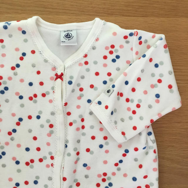 PETIT BATEAU(プチバトー)のプチバトー★足付きベロアカバーオール キッズ/ベビー/マタニティのベビー服(~85cm)(カバーオール)の商品写真