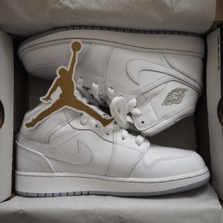 ナイキ(NIKE)の【新品】NIKEAIRJORDAN 1 MIDBG 23.5cm(スニーカー)