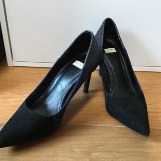 ザラ(ZARA)のZARA、美品❗️バイカラーパンプス/ネイビー×ブラック/37(ハイヒール/パンプス)