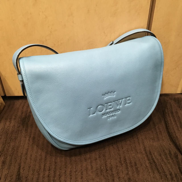 第1位獲得!】 新品同様 - LOEWE 正規品 ショルダーバッグ ヘリテージ