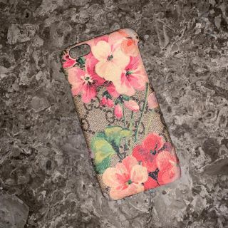 グッチ(Gucci)のGUCCI iphoneケース 6S 7(iPhoneケース)