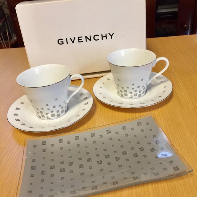 GIVENCHY - コーヒーカップ セット GIVENCHYの通販 by Norico's shop｜ジバンシィならラクマ