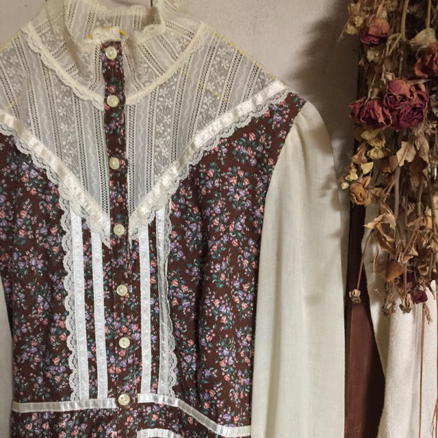 GUNNE SAX レースの立ち襟チョコレートワンピース