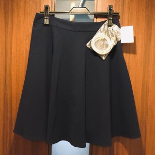 ヴィス(ViS)のvis ビス スカート ネイビー  新品(ひざ丈スカート)