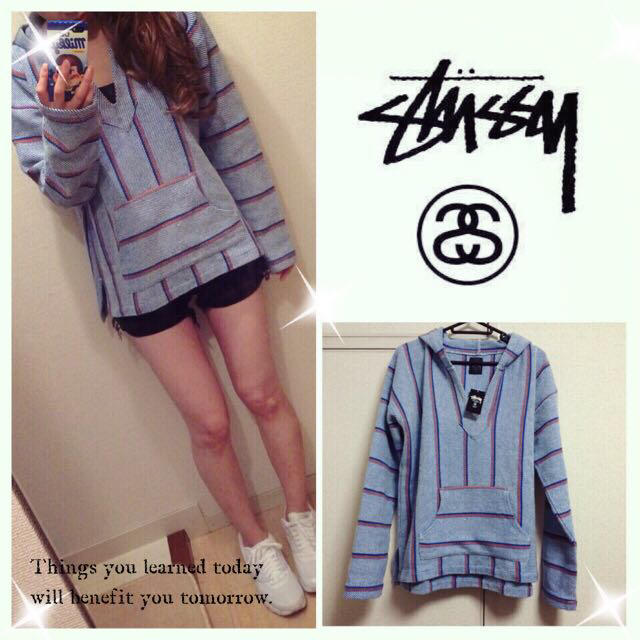 STUSSY(ステューシー)のstussy フード付きパーカー レディースのトップス(トレーナー/スウェット)の商品写真