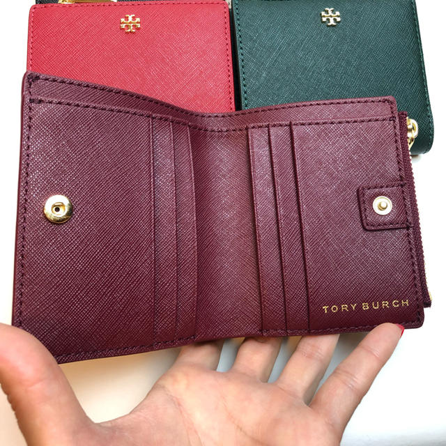 Tory Burch(トリーバーチ)のトリーバーチ 折財布 ミニウォレット ワインレッド 人気 可愛い 早い者勝ち！ レディースのファッション小物(財布)の商品写真