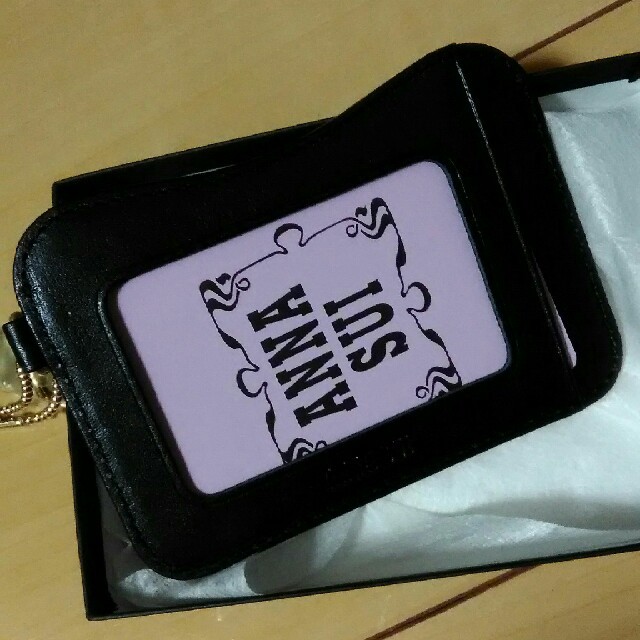 ANNA SUI(アナスイ)のアナスイ定期入れ レディースのファッション小物(名刺入れ/定期入れ)の商品写真