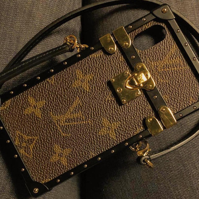 アイホンカバー レザー - LOUIS VUITTON - 専用の通販 by Ｓ｜ルイヴィトンならラクマ