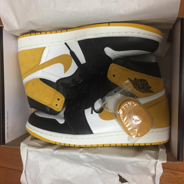 NIKE(ナイキ)のAIR JORDAN 1 RETRO HIGH OG YELLOW 27.0 メンズの靴/シューズ(スニーカー)の商品写真