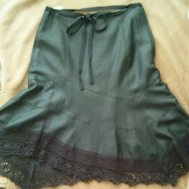 L'EST ROSE(レストローズ)のレストローズ  スカート レディースのスカート(ひざ丈スカート)の商品写真